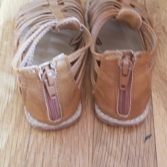 Sandals - Picture 3 of 3